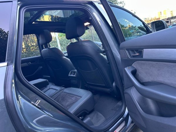 Tirane, shes SUV AUDI SQ5 3.0 DIESEL FULL OPTION PANORAMA Nafte, gri e erret automatik Klima 190.000 km