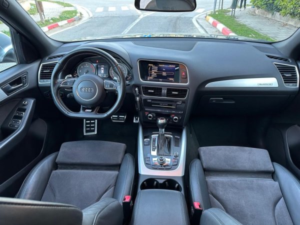 Tirane, shes SUV AUDI SQ5 3.0 DIESEL FULL OPTION PANORAMA Nafte, gri e erret automatik Klima 190.000 km