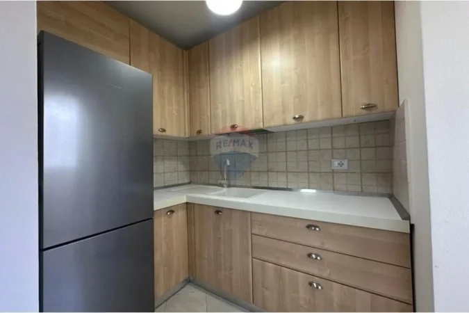 Tirane, shitet apartament 1+1 Kati 4, 54 m² 98.000 € (Rruga Belul Hatibi, Tiranë)