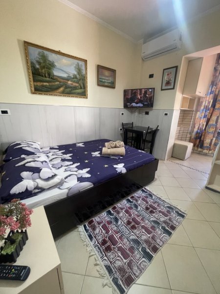 Tirane, jepet me qera garsonier 1+1 Kati 2, 37 m² 360 € (Rruga guri i madhi)