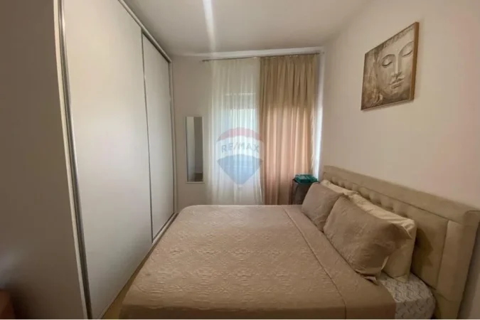 Tirane, shitet apartament 1+1 Kati 1, 50 m² 92.000 € (Pranë Restorant Freskut - Rruga Sotir Caci, Tiranë)