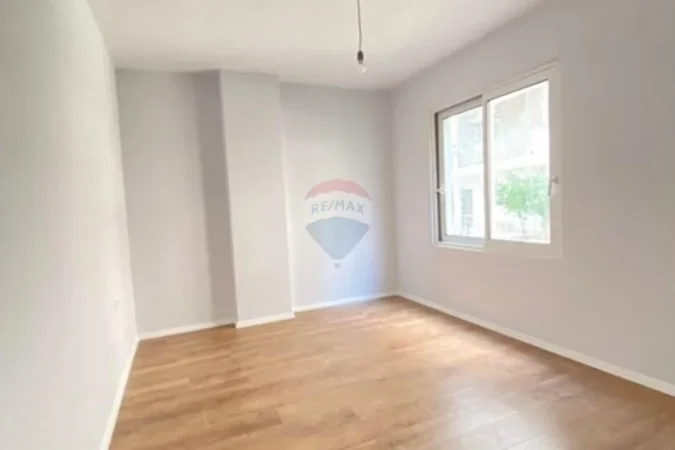 Tirane, shitet apartament 2+1 Kati 1, 90 m² 130.000 € (Qesarak, Tiranë)