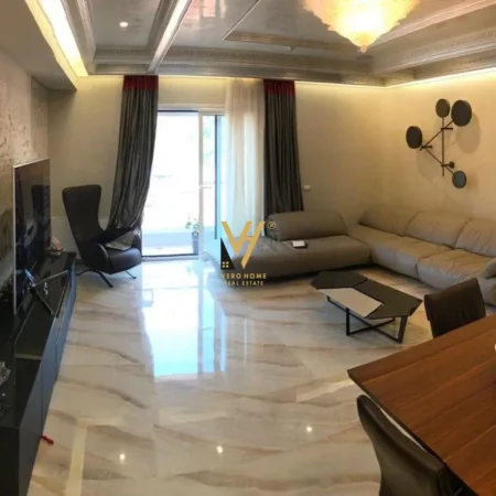 Tirane, jepet me qera apartament 2+1+Ballkon Kati 2, 91 m² 900 € (BLLOKU I AMBASADAVE)