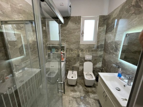 Tirane, jepet me qera apartament 2+1 Kati 1, 100 m² 600 € (sauk i vjeter)