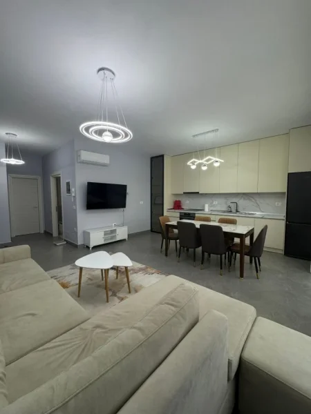 Tirane, jepet me qera apartament 2+1 Kati 9, 82 m² 700 € (RIVER REZIDENC)