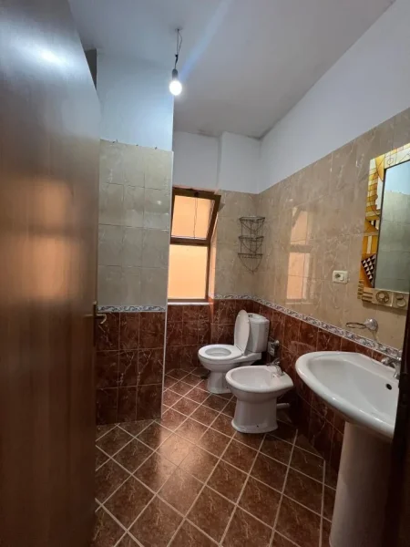 Tirane, shitet apartament 1+1 Kati 1, 52 m² 91.000 € (qytet studenti)