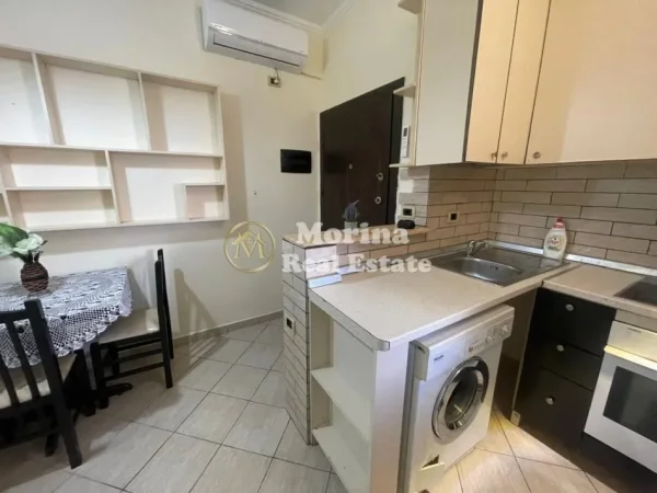 Tirane, jepet me qera apartament 1+1+Ballkon Kati 4, 47 m² 450 € (5 Maj, Concord Center)