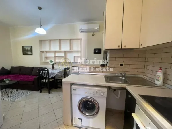 Tirane, jepet me qera apartament 1+1+Ballkon Kati 4, 47 m² 450 € (5 Maj, Concord Center)