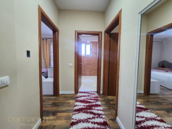 Tirane, shes apartament 1+1 Kati 1, 66 m² 91.500 € (prane pallateve te Tom Doshit)