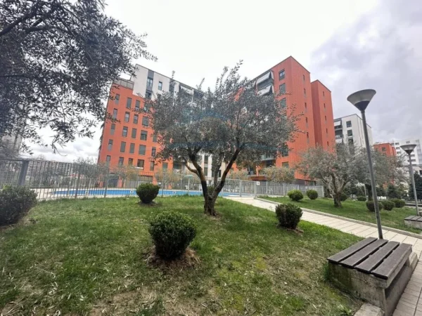 Tirane, shitet ambjent biznesi Kati 0, 116 m² 500.000 € (Rezidenca Green City)