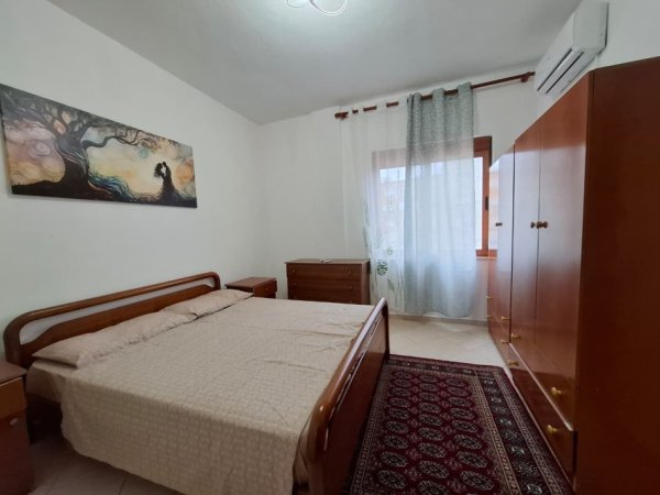 Me Qera: 2+1+2wc +2ballkone (56,000 lekë )📍Selvia/ Shkolla siri kodra ( 105m2) Rrugicë shumë e qetë.
