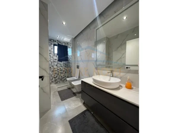 Tirane, shitet apartament Kati 10, 197 m² 350.000 € (REZIDENCA FUTURE HOME)