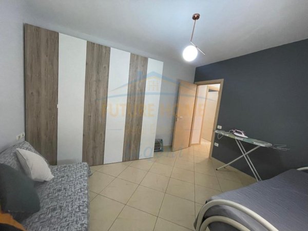 Tirane, jepet me qera apartament 2+1 Kati 3, 95 m² 750 € 