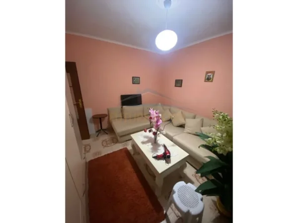 Tirane, shitet apartament Kati 3, 135 m² 175.000 € (BULEVARDI ZHAN DARK)