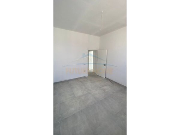 Tirane, shitet apartament Kati 6, 108 m² 140.000 € (SHKOZE)