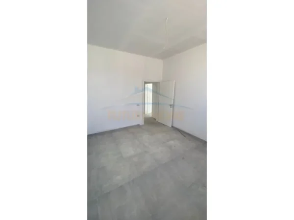 Tirane, shitet apartament Kati 6, 108 m² 140.000 € (SHKOZE)