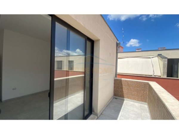 Tirane, shitet apartament Kati 6, 108 m² 140.000 € (SHKOZE)