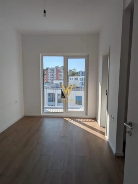 Tirane, jepet me qera apartament 2+1+Ballkon Kati 3, 100 m² 550 € (RRUGA DALIP TOPI)