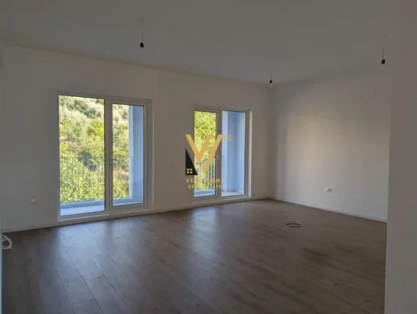 Tirane, jepet me qera apartament 2+1+Ballkon Kati 3, 100 m² 550 € (RRUGA DALIP TOPI)