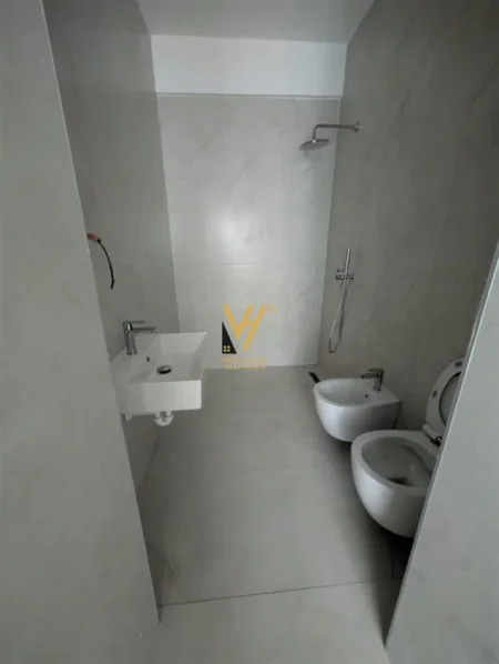 Tirane, jepet me qera apartament 2+1+Ballkon Kati 3, 100 m² 550 € (RRUGA DALIP TOPI)