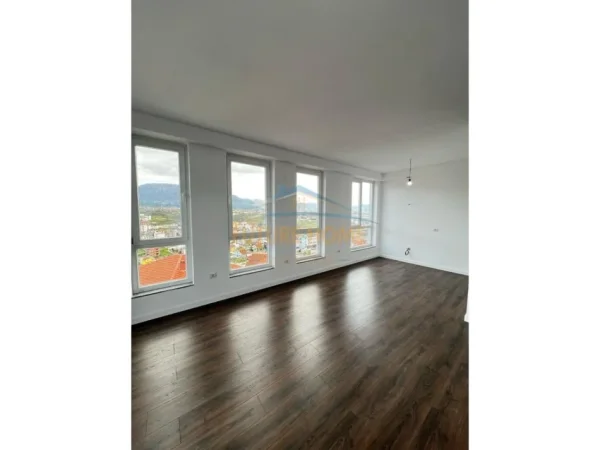 Tirane, shitet apartament Kati 5, 116 m² 250.000 € (SAUK)