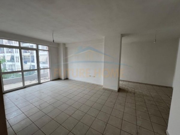 Tirane, shitet apartament Kati 3, 110 m² 126.500 € (ASTIR)