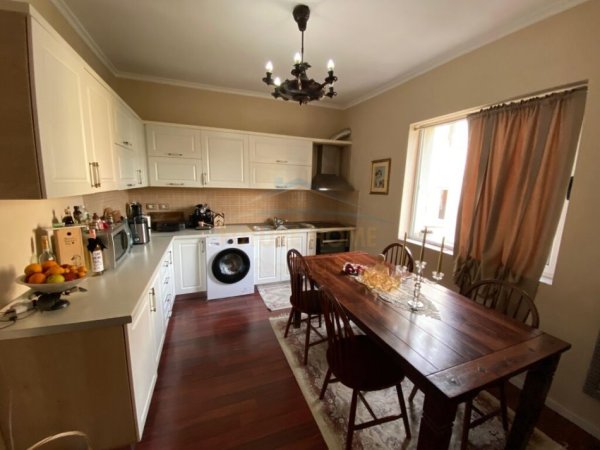 Tirane, shitet apartament Kati 3, 110 m² 248.000 € (AMBASADA AMERIKANE)