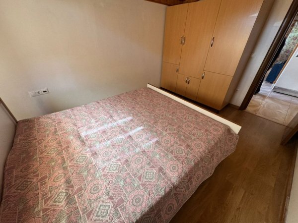 Tirane, jepet me qera apartament 2+1 Kati 3, 450 €