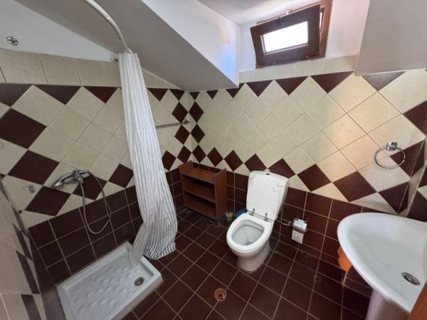 Tirane, jepet me qera apartament 2+1 Kati 3, 450 €