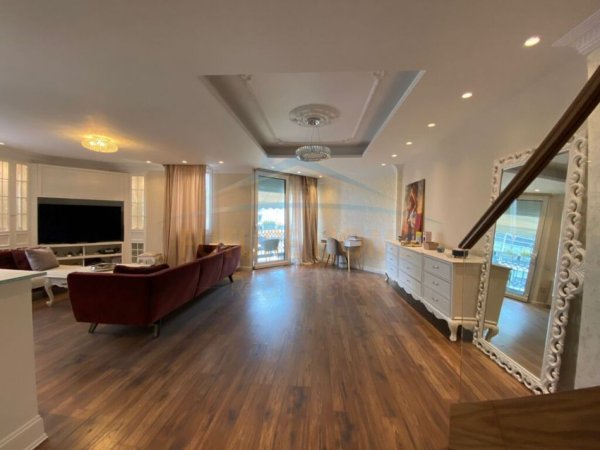 Tirane, shitet apartament duplex Kati 5, 160 m² 525.000 € (RRUGA E KAVAJES)