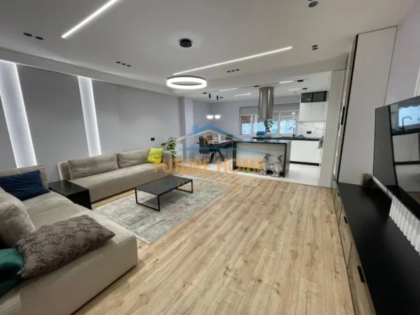 Tirane, shitet apartament Kati 9, 125 m² 265.000 € (MYSLYM SHYRI)