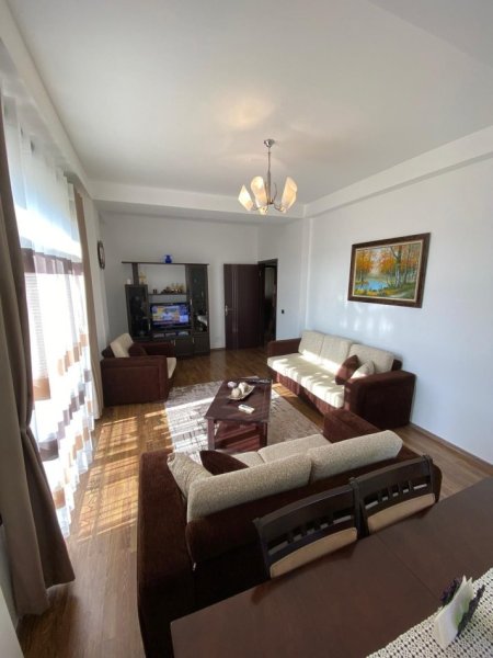 Tirane, jepet me qera apartament 1+1 Kati 2, 70 m² 600 € (Mbrapa Ish-Europianit / Mesdhetarit, Tiranë)