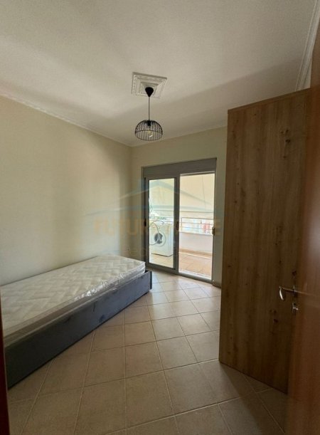Tirane, jepet me qera apartament 3+1+Ballkon Kati 5, 125 m² 600 € (Fresk, Pasticeri Melisa)