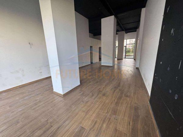 Tirane, jepet me qera dyqan Kati 0, 150 m² 1.500 € (Astir, Jolla e Re)