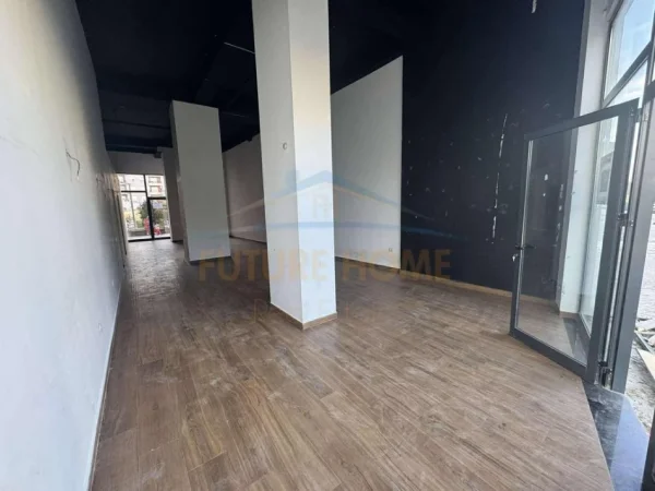 Tirane, jepet me qera dyqan Kati 0, 150 m² 1.500 € (Astir, Jolla e Re)