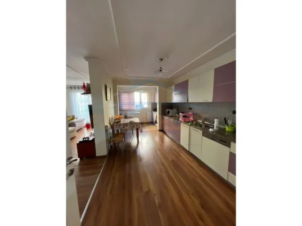 Tirane, shitet apartament duplex , 149 m² 315.000 € (DRITAN HOXHA)