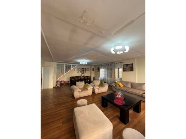 Tirane, shitet apartament duplex , 149 m² 315.000 € (DRITAN HOXHA)
