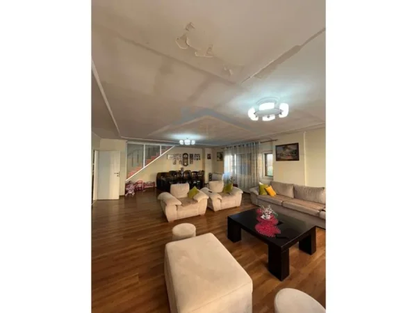 Tirane, shitet apartament duplex , 149 m² 315.000 € (DRITAN HOXHA)