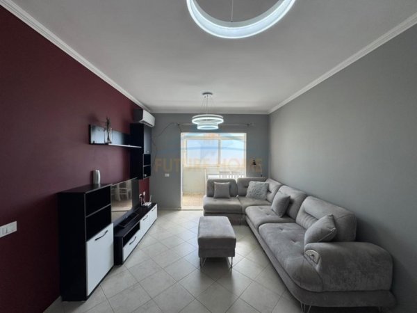 Tirane, jepet me qera apartament 2+1 Kati 2, 70 m² 700 € (Brryli)