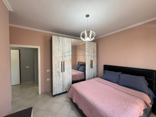 Tirane, jepet me qera apartament 2+1 Kati 2, 70 m² 700 € (Brryli)