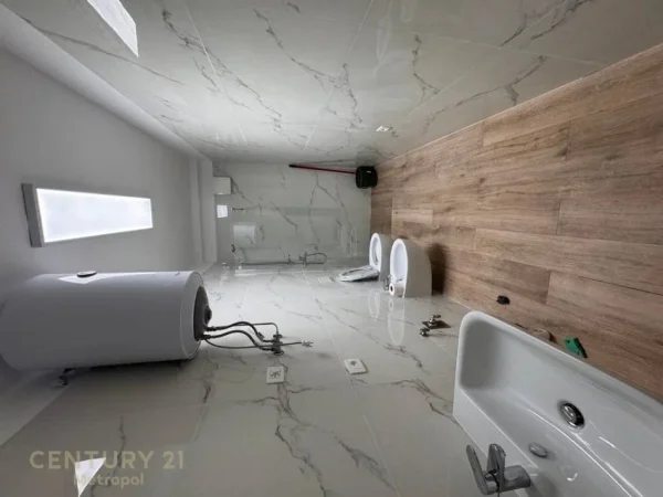 Tirane, jepet me qera apartament 2+1 Kati 4, 128 m² 1.500 € 