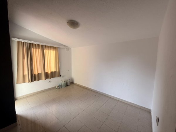 Tirane, jepet me qera Vile , 220 m² 1.200 € (Selvia)