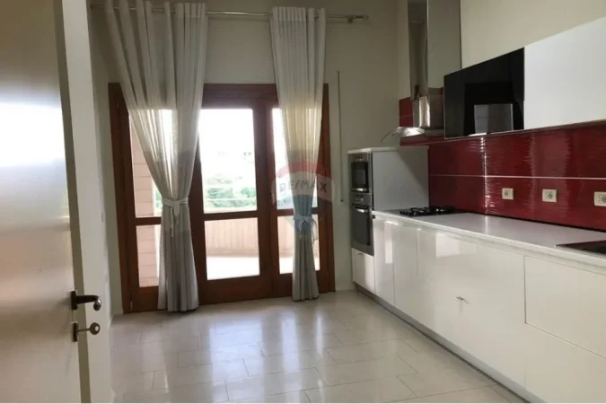 Tirane, shitet apartament 3+1+Ballkon Kati 3, 201 m² 500.000 € (Rruga Bilal Sina( ID: 530481001-1148)
