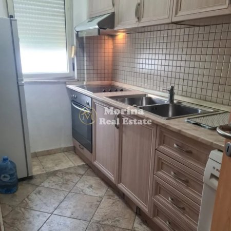 Tirane, jepet me qera apartament 2+1 Kati 5, 106 m² 700 € (Komuna Parisit)