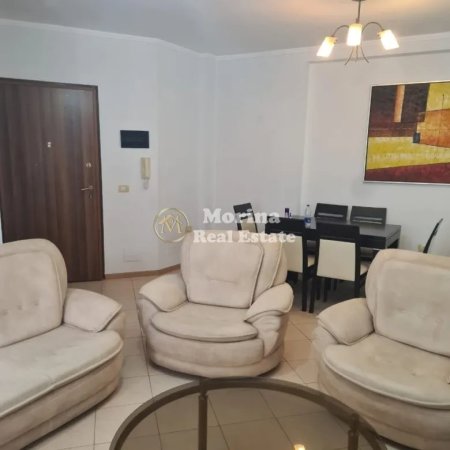 Tirane, jepet me qera apartament 2+1 Kati 5, 106 m² 700 € (Komuna Parisit)