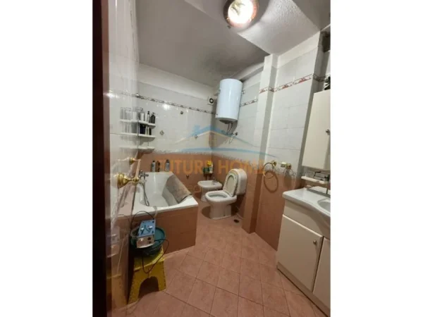 Tirane, shitet apartament Kati 3, 125 m² 325.000 € (RRUGA E KAVAJES)