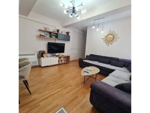 Tirane, shitet apartament 2+1 Kati 5, 89 m² 205.000 € (materniteti i ri, tirane)