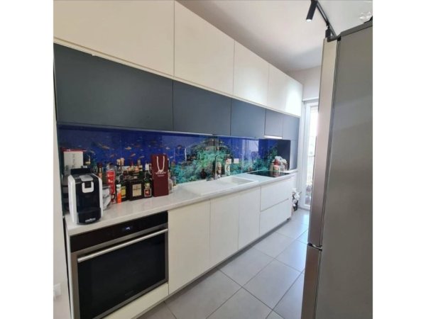 Tirane, shitet apartament 2+1 Kati 5, 89 m² 205.000 € (materniteti i ri, tirane)