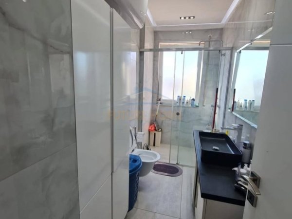 Tirane, shitet apartament 2+1 Kati 5, 89 m² 205.000 € (materniteti i ri, tirane)