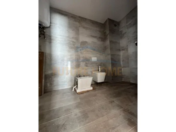 Tirane, shitet apartament Kati 5, 149 m² 313.600 € (KODRA E DIELLIT)